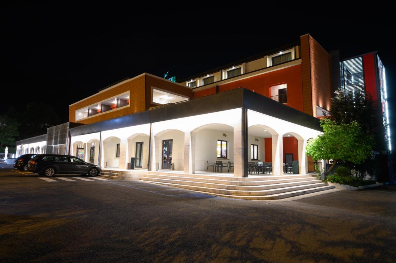 Bhotel Лаґонеґро Екстер'єр фото